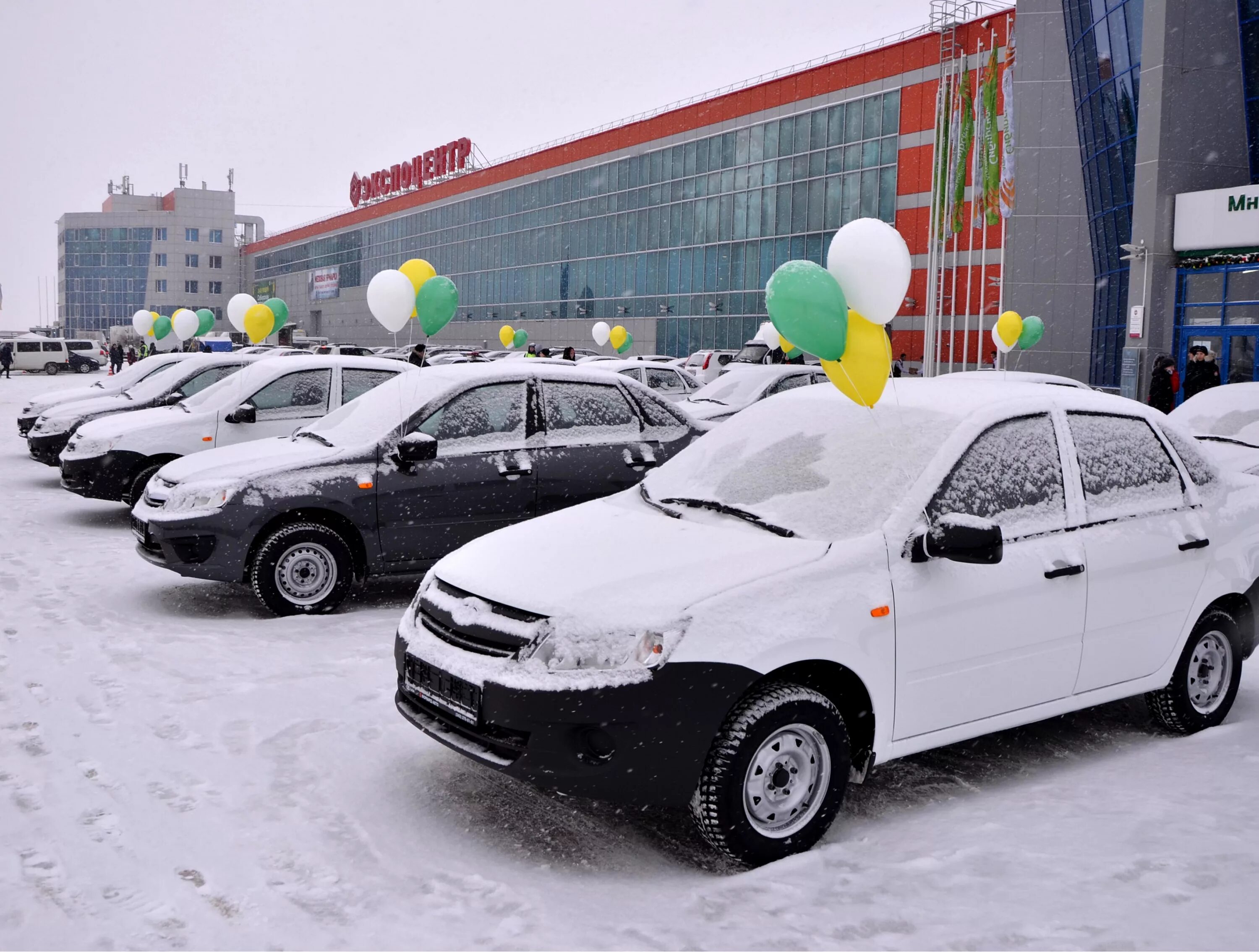 Автомобиль в омской области с пробегом. Омск автомобили. Омская машина. Кормилец машина. Авто ру Омск и Омская область.