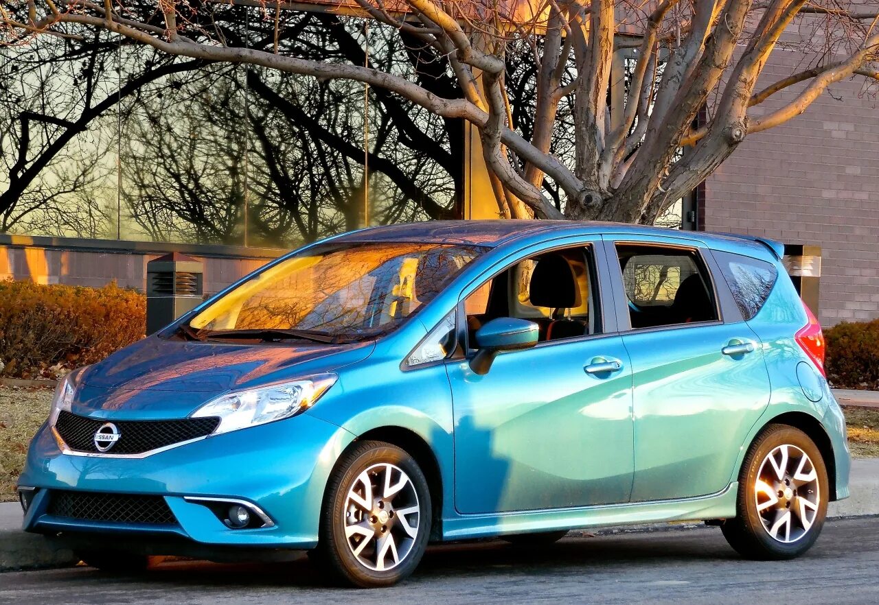 Nissan Versa Note 2016. Nissan Note Versa e12. Ниссан ноут 2015.