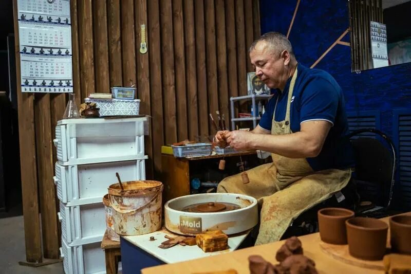 Семикаракорская керамика сервировка стола. Рязанская скопинская керамика. Керамик новости. Семикаракорская керамика икорница. Керамик новости.
