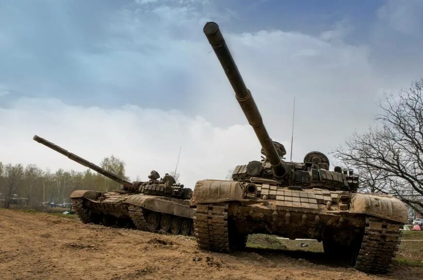 Т 72 словении. Т-72 всу. Танк т-14 армата. Танк m24 chaffee. Танки 24 июня.