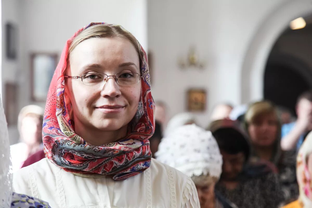 с праздником жен мироносиц. день святых жён миронисиц. день памяти жен мироносиц. день жен мироносиц в 2022 году. жен мироносиц богослужение.