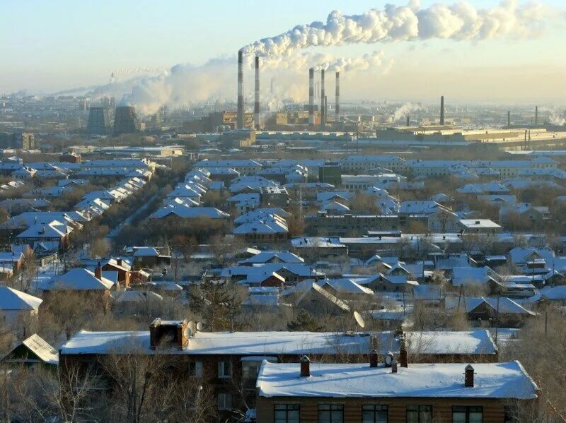 Город орск сколько население. Город Орск Оренбургская область. Орск Оренбургская область население. Город Орск население. Вид Орска с горы.