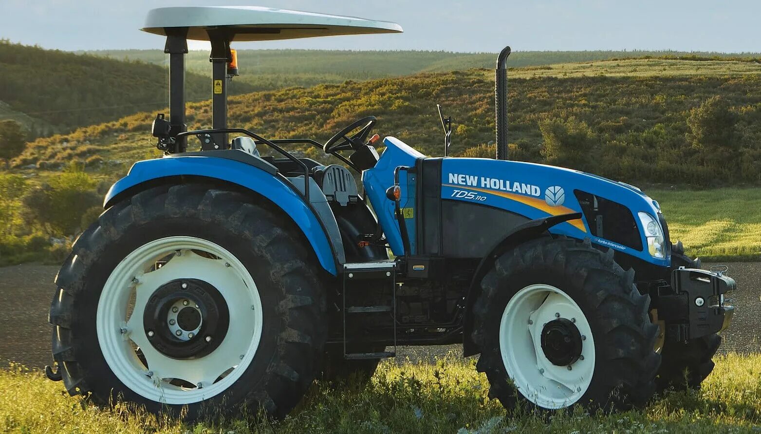 Трактор лок. New Holland 5.110. New Holland td5.110. Трактор New Holland td5. Трактор New Holland td5.110.