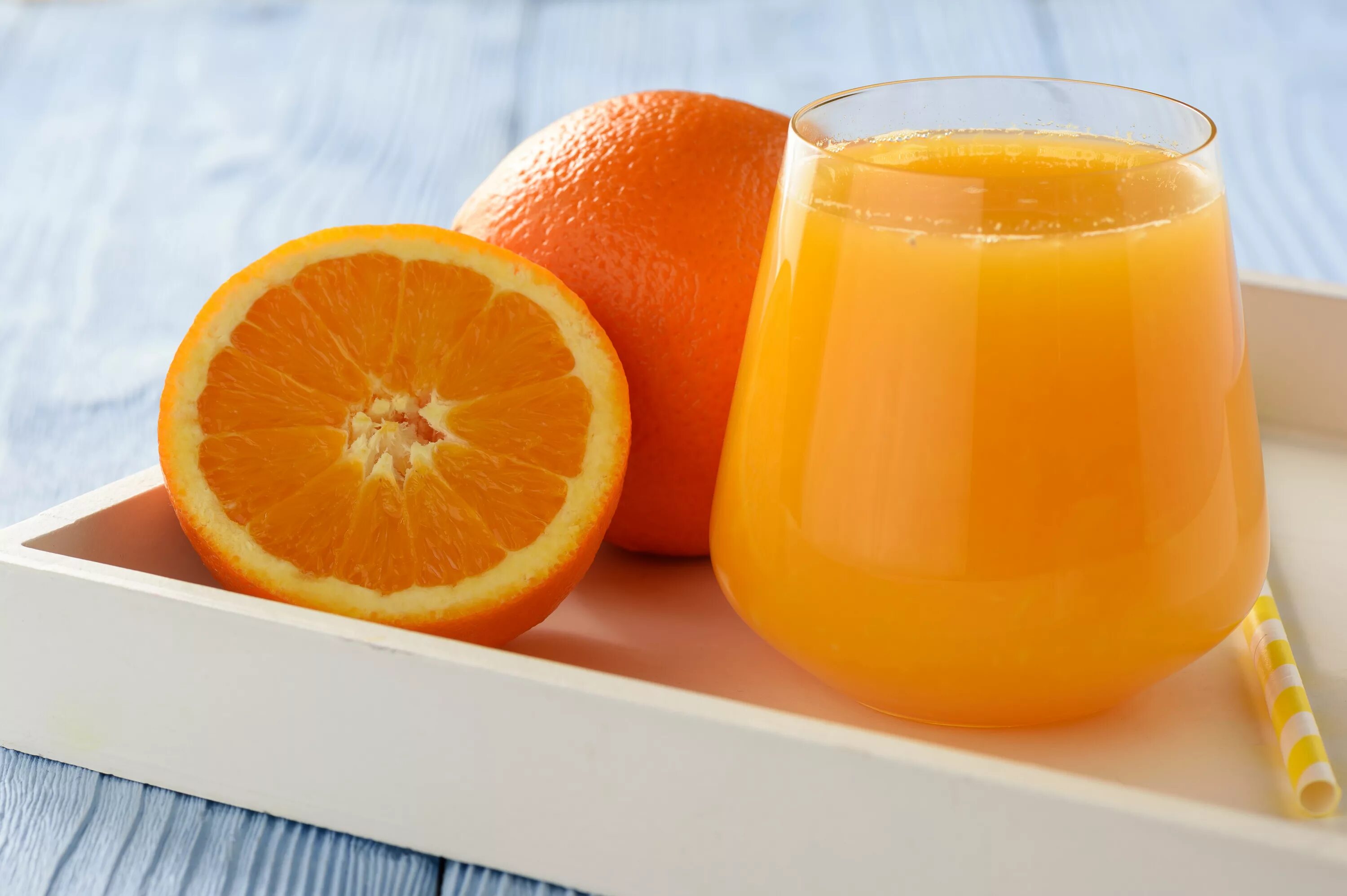 Можно ли пить апельсин. Сок апельсиновый Orange Juice. Сок апельсин апельсин. Сок Fresh Juice апельсин. Апельсины для сока.