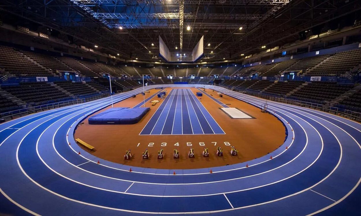 Включи трек пол. Ajax Arena indoors. Indoor Run Athletics Arena track Paris. Мировой рекорд в Sound Arena. Athletic City.