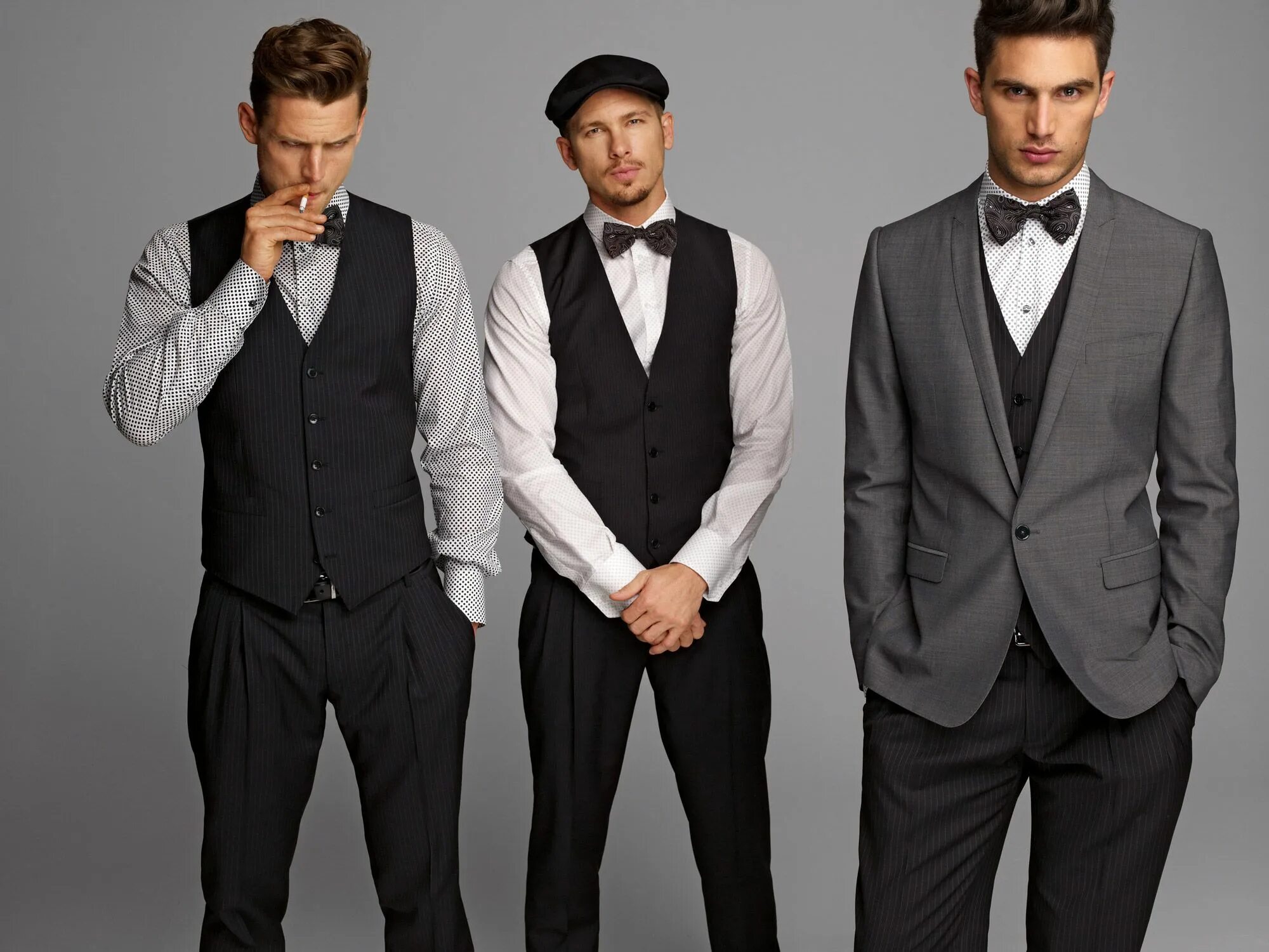 Три мужской. Несколько мужчин в костюмах. Три мужчины в пиджаках. Три мужика в костюмах. Одежда для вечеринки мужская.
