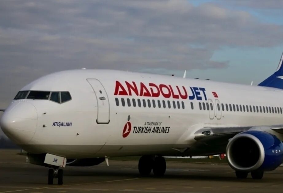 Туркиш эйрлайнс jet. Turkish technology. Flyone armenia. Боинг 737 anadolu jet. Турецкий лоукостер.