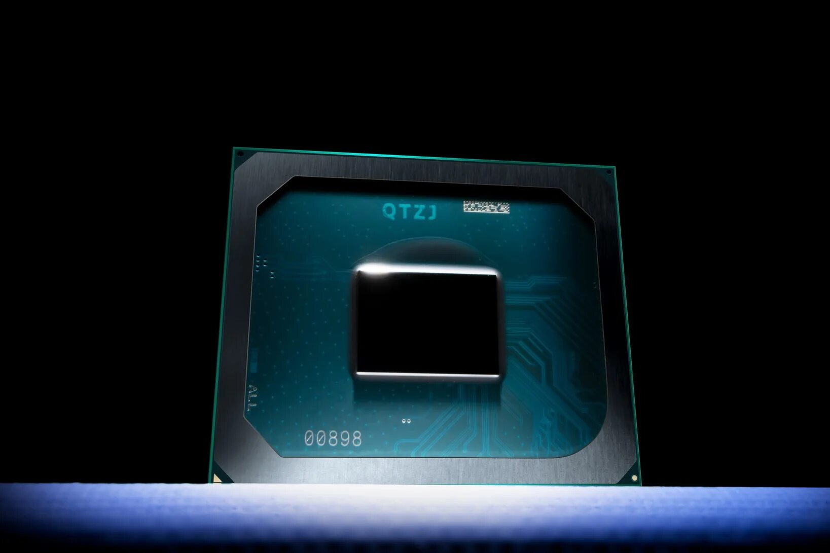 Iris xe graphics vs 780m. Iris xe graphics vs 780m