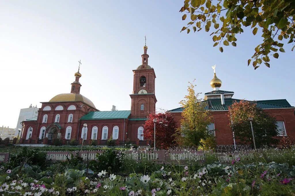 Храм копейск. Храм в копейске пресвятой богородицы. церковь покрова пресвятой богородицы копейск. церковь сергия радонежского копейск.