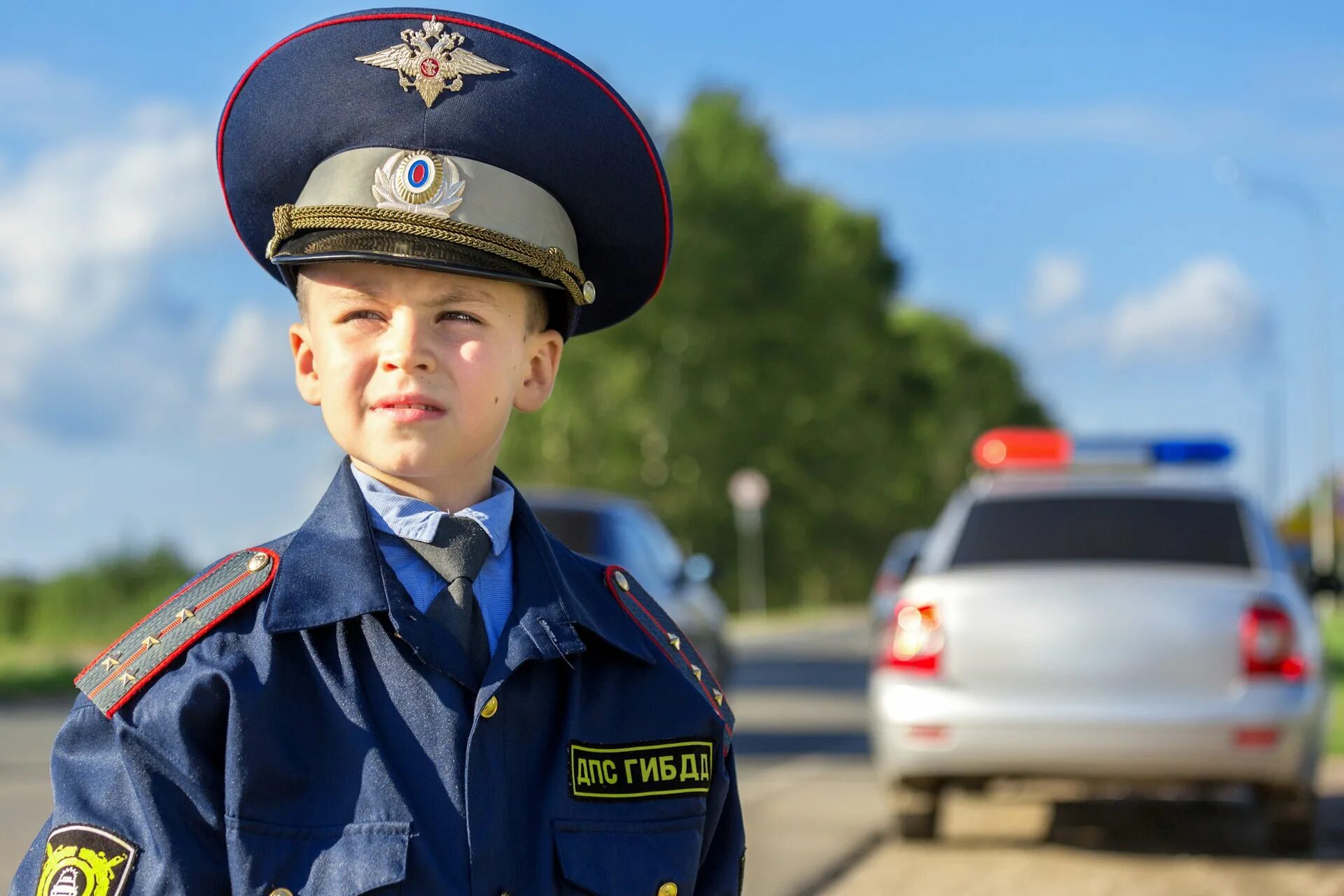 Полицейский. Милиционер для детей. Российский полицейский. Полиция для детей. Молодой милиционер