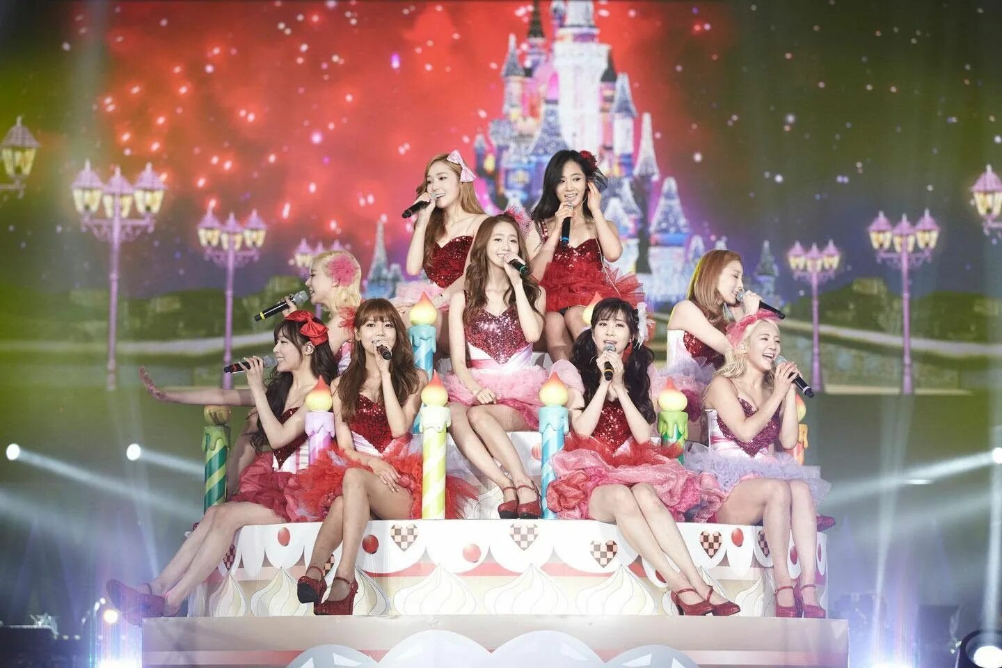 Блэк пинк world tour 2019. Girls tour. Girls tour. Girls generation концертные фото. Счастливая женщина.