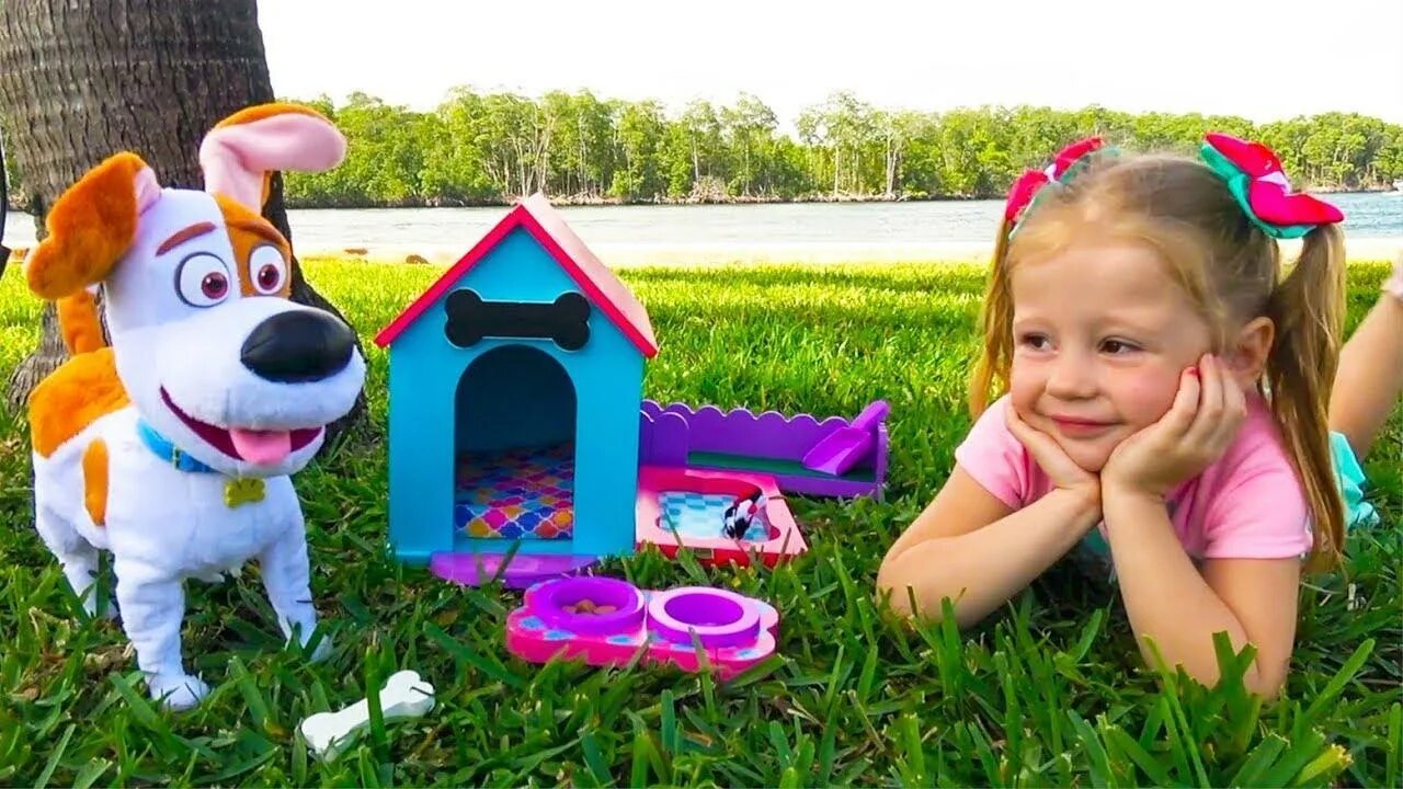Лайк настя в парке. Настя в парке развлечений для детей. My little nastya блоггер. Настя лайк парки. Малитал пони игрушки.