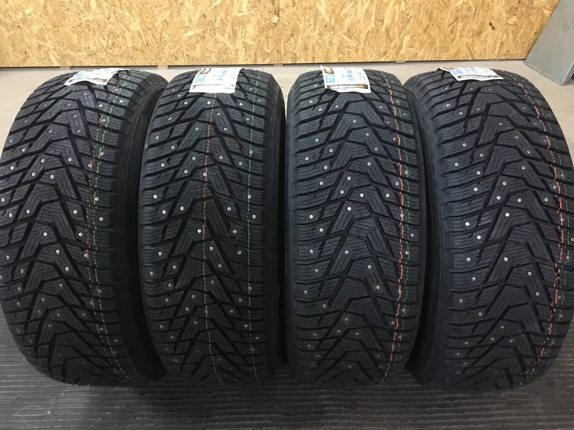 Зимняя резина Ханкук Винтер i Pike rs2. Ханкук Винтер ай Пайк. Hankook Winter i Pike rs2 205/50 r17. Шины Hankook зима 2013.