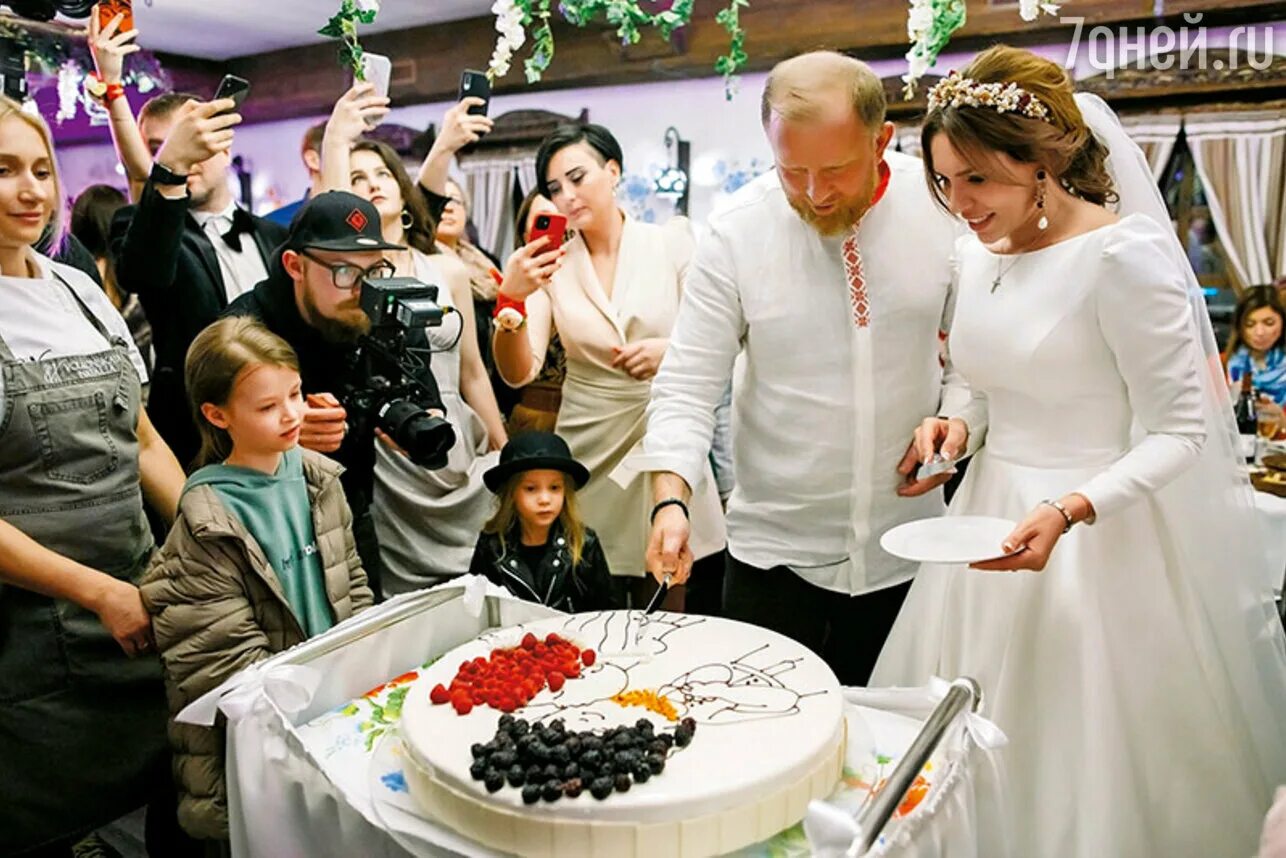 Новая жена ивлева. Ресторан константина ивлева в москве. Жена ивлева константина. Жена константина ивлева 2021. Валерия куденкова и ивлев.