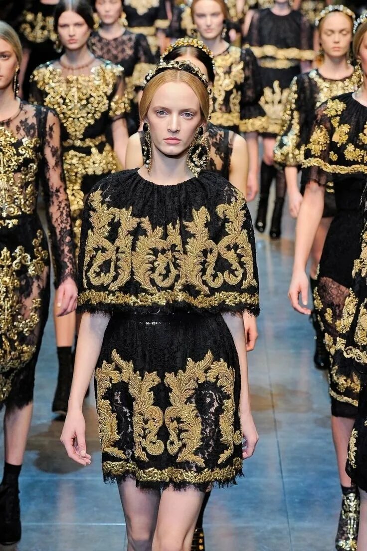 Коллекция дольче габбана 2015. Dolce gabbana black. Платье 2022-2023 дольче габбана. Dolce gabbana black. Платье дольче габбана черное.