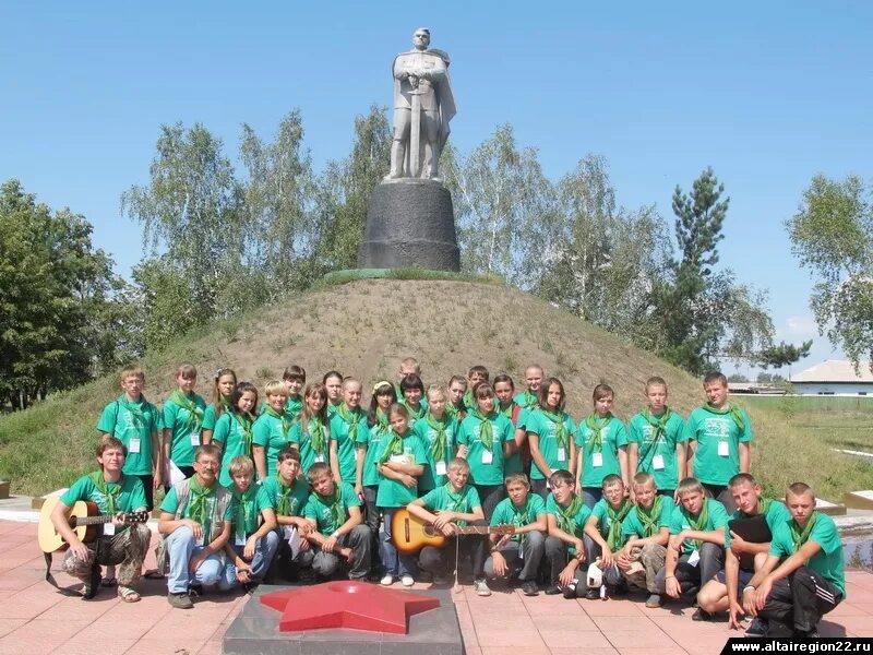 Погода самоцвет. Мемориал камень на Оби. Мемориал в Камне на Оби Алтайского края. Жители камня на Оби Мем. Памятники камня на Оби.