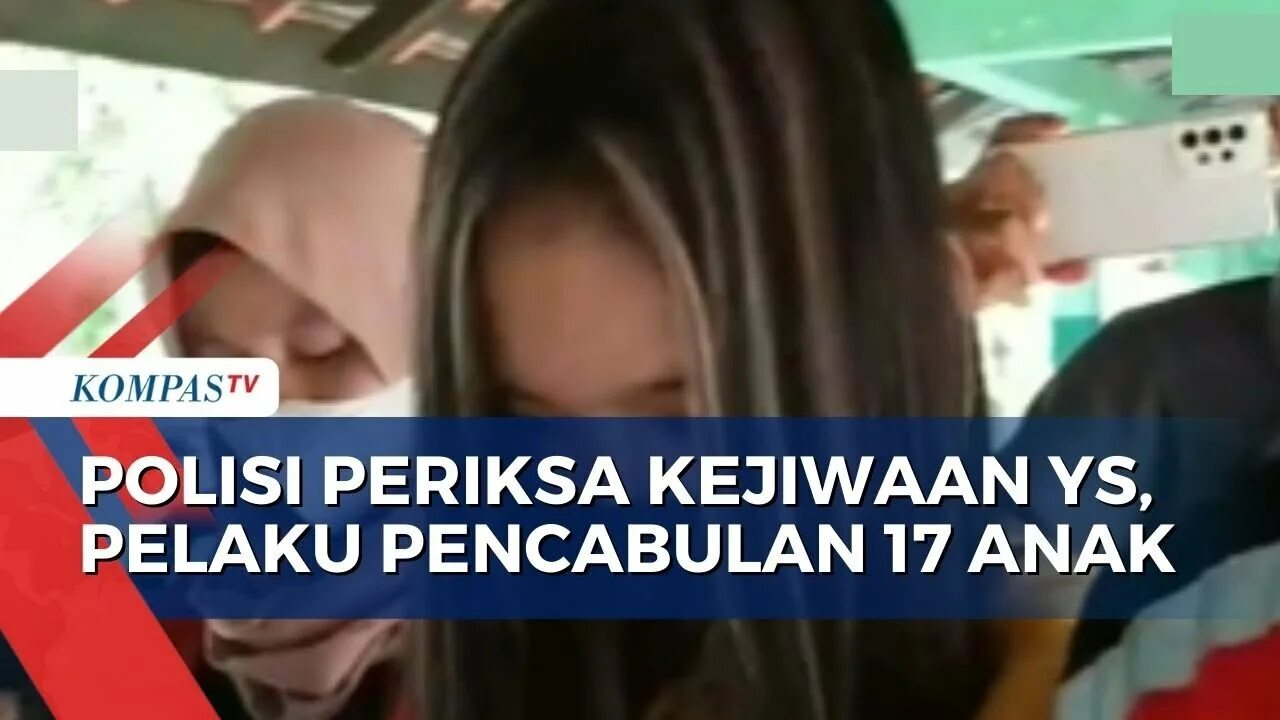 Ibu cabuli anak. Ibu cabuli anak. Ibu cabuli anak. Guru penjas viral. Video cctv pelecehan anak.