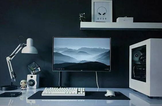 Pin by Thomas Kerr on WOW. Just... Just... WOW Desk setup, Computer desk setup, 