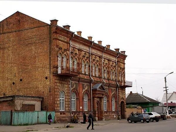 Новозыбков население. Новозыбков центр города. Город Новозыбков Брянской области. Нововозыбков старый центр. Гор администрация Новозыбков.