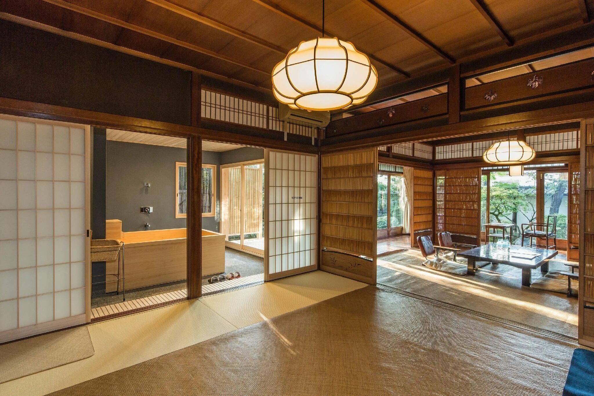 Традиционная японская гостиница рёкан. Рёкан гостиница в Киото. Стиль Минка японский. Минка дом в Японии.