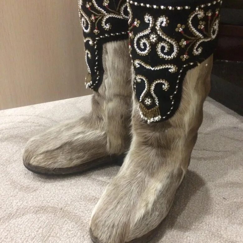 унты ударение. унты мужские из камуса. унты иркутск адреса. унты из лисы. унты валенки.