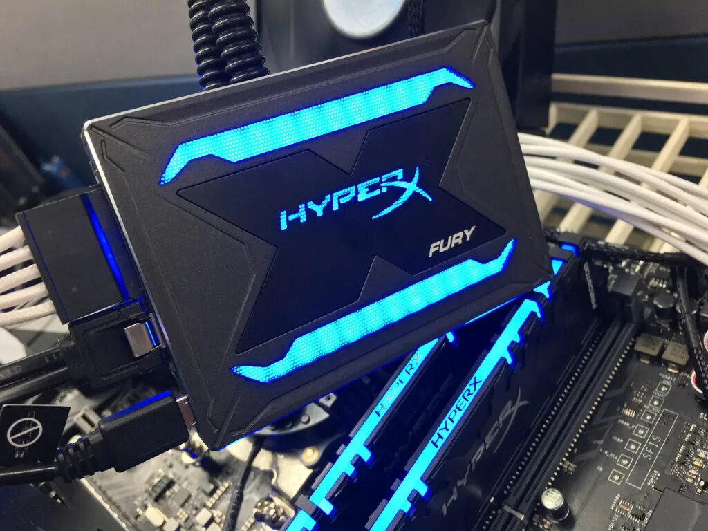 Часы hyper os. HYPERX Fury RGB 240 GB. SSD HYPERX Fury. Kingston HYPERX SSD. SSD HYPERX RGB.