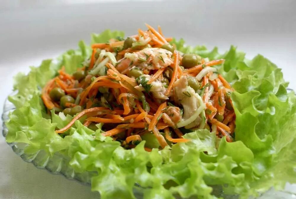 Салат куриной печенью и корейской морковью рецепт. Салат. Салаты разные. Салат с маслом растительным. Легкий салат.