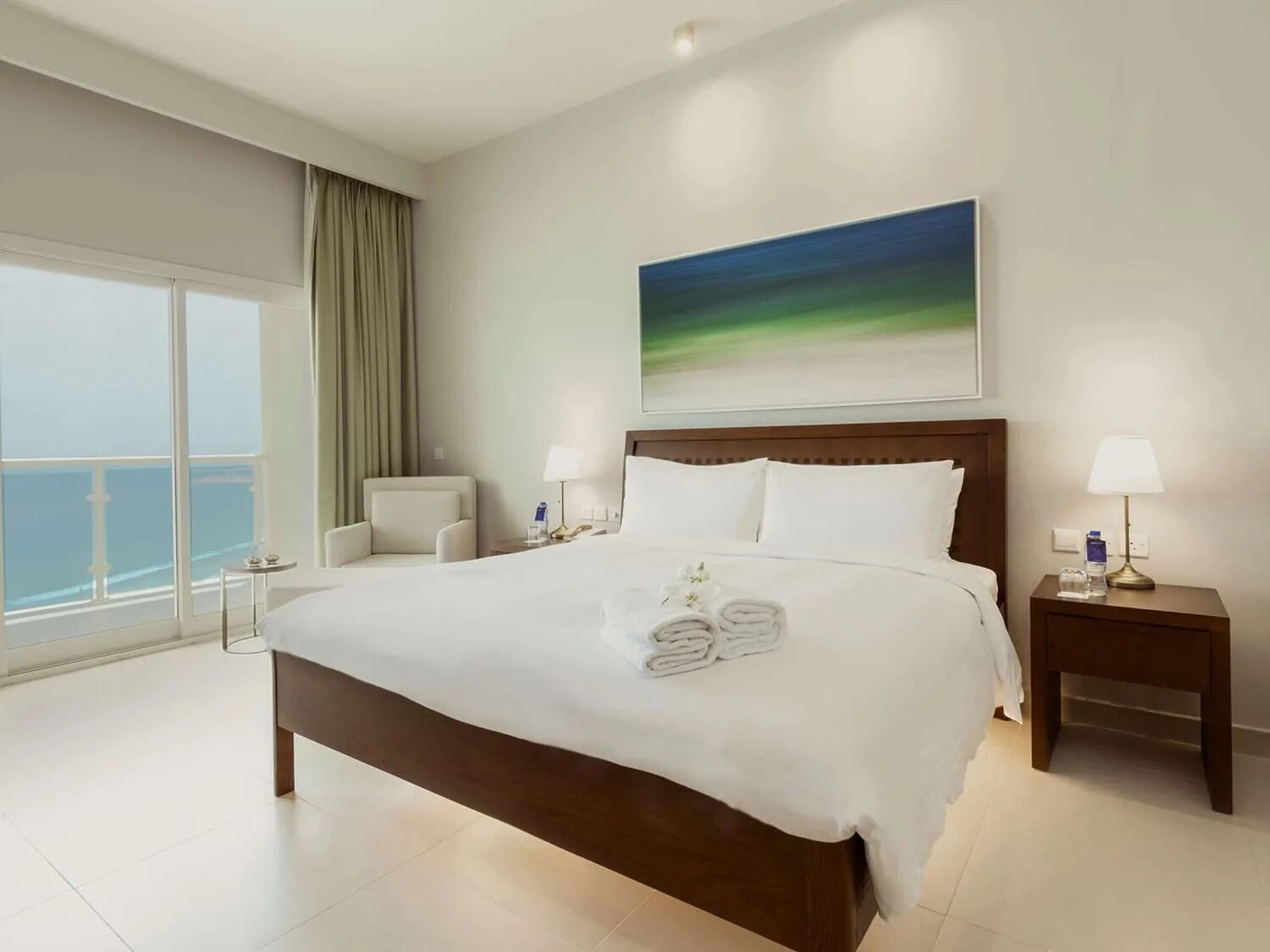 Рэдиссон блу резорт фуджейра. Отель radisson blu resort fujairah. radisson blu resort fujairah 5. отель рэдиссон фуджейра в оаэ. океан в фуджейра рэдиссон.