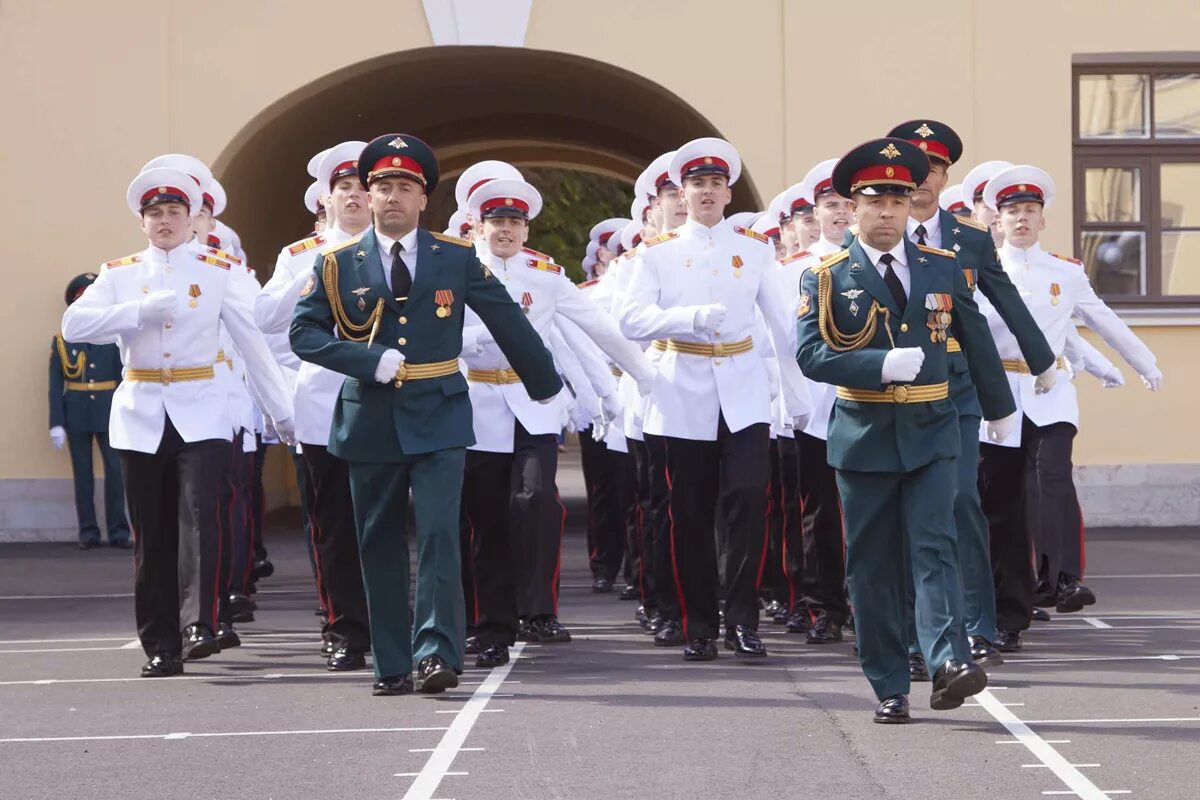 Санкт сву. СПБ СВУ Санкт-Петербургское Суворовское военное училище. СПБ СВУ выпуск. Суворовцы СПБ СВУ. Выпуск 1 рота СПБ СВУ.