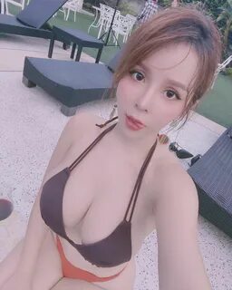 Mandi 香 菱(@xiangling_c) 网 红 美 女 JKF 女 郎.