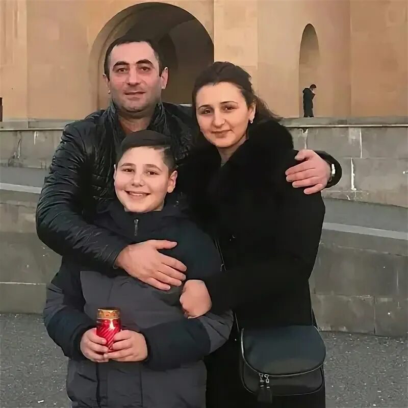 Аш бархударян. Аш бархударян