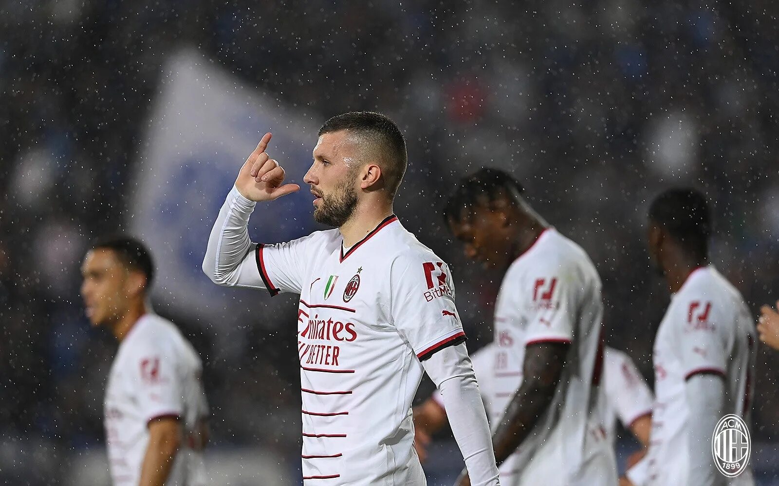 Фк кальяри фк лечче. Эмполи италия. Ac milan empoli. Ac milan empoli. Ac milan empoli.