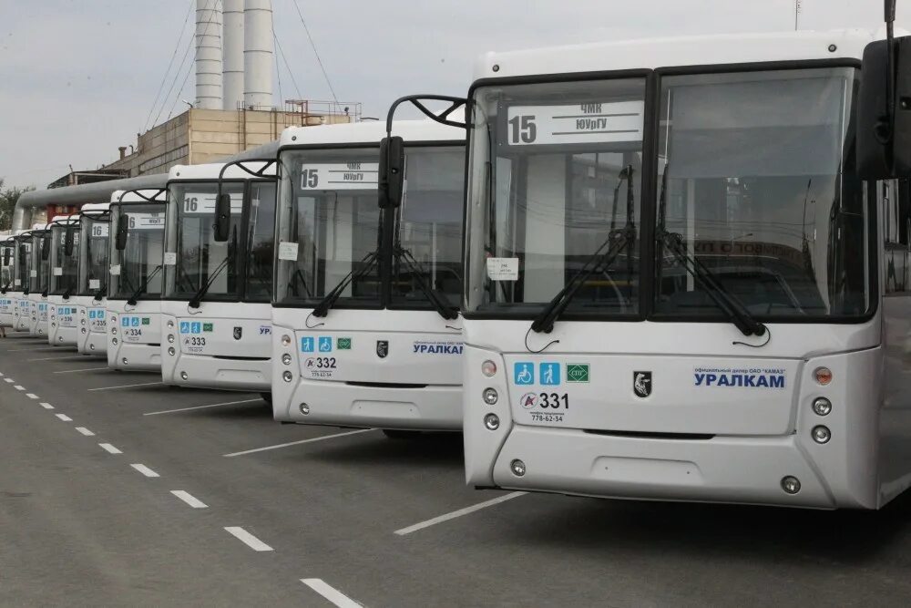 Транспорт челябинска сайт. Челябинский Автобусный парк. Челябинск Автобусный парк ЧМЗ. Газомоторные автобусы НЕФАЗ В Челябинске. Новые автобусы Челябинская область.