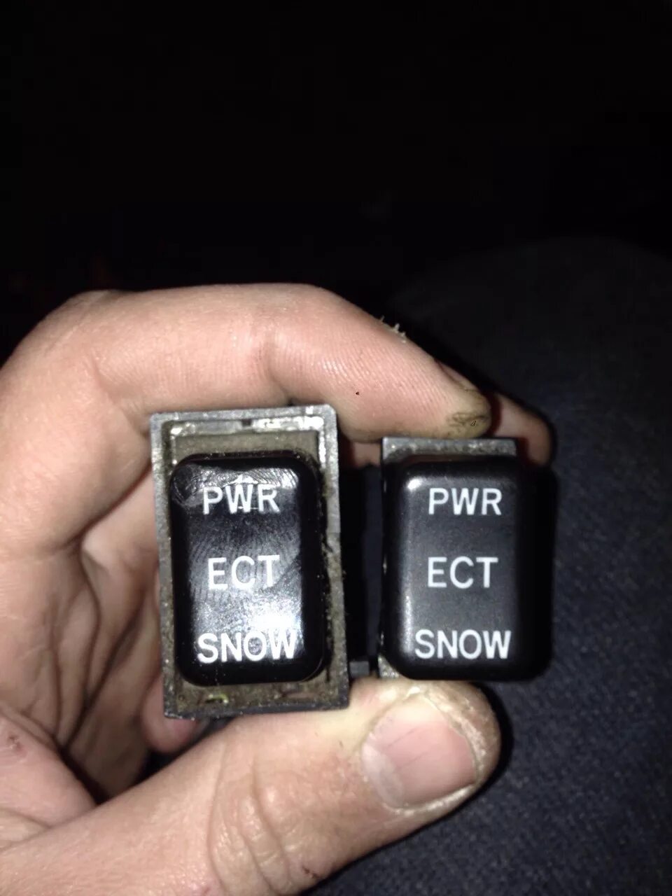 Кнопка ect pwr. Кнопка snow ect pwr toyota.