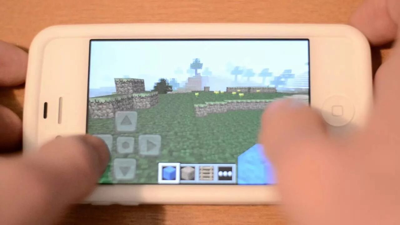 Iphone майнкрафт. Майнкрафт на айфон 2g. Первая версия МАЙНКРАФТА на IOS. Minecraft Pocket Edition sшзрщту 4ы. Версия майнкрафт на ios