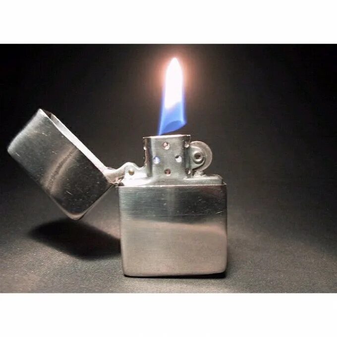 Почему взорвалась зажигалка. Зиппо зажигалка 1941. зажигалка zippo 1941 replica. зиппо реплика 1941. зиппо лайтер.