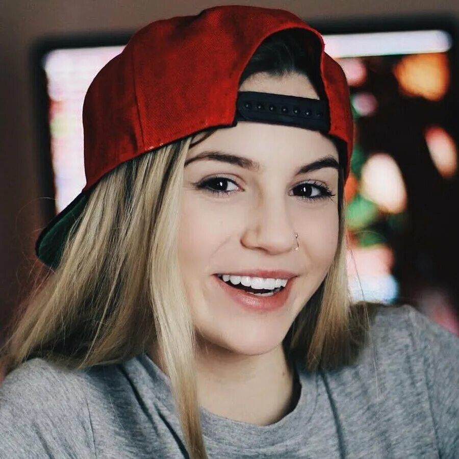 Самые лучше ро. Самые лучше ро. Maryana ro видеоблогер. Самые лучше ро. Самые лучше ро.