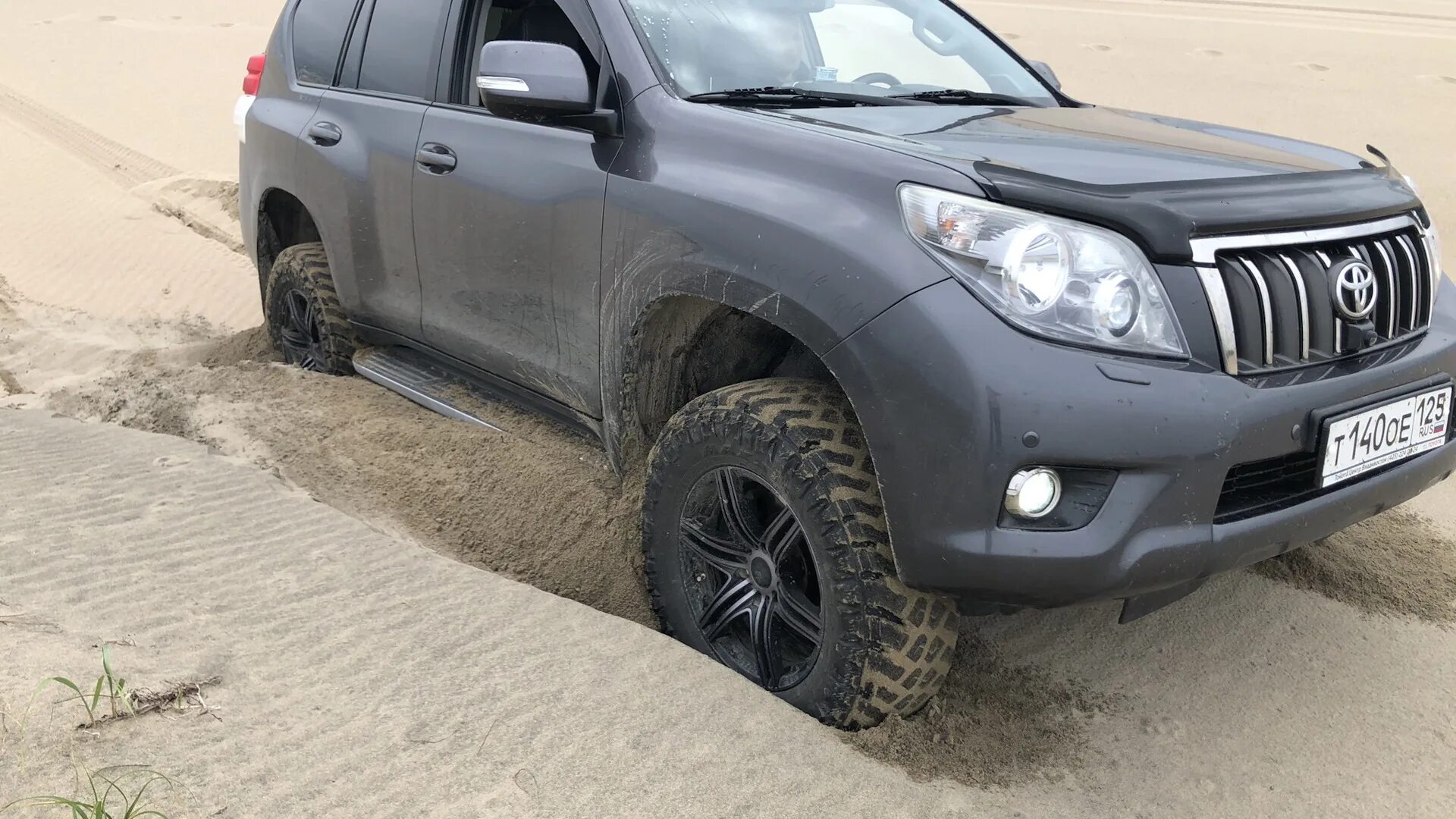 Диски на toyota prado 150 r20. Toyota land cruiser prado 150 r20. Тойота ленд крузер прадо 150 белый. Toyota land cruiser prado r22. Колесо ленд крузер прадо 150.
