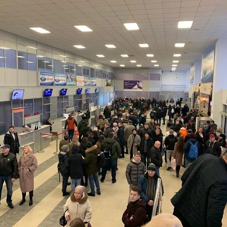 аэропорт архангельск москва. аэропорт архангельск. абрамова. аэропорт архангельск чарты. в архангельске есть самолет.