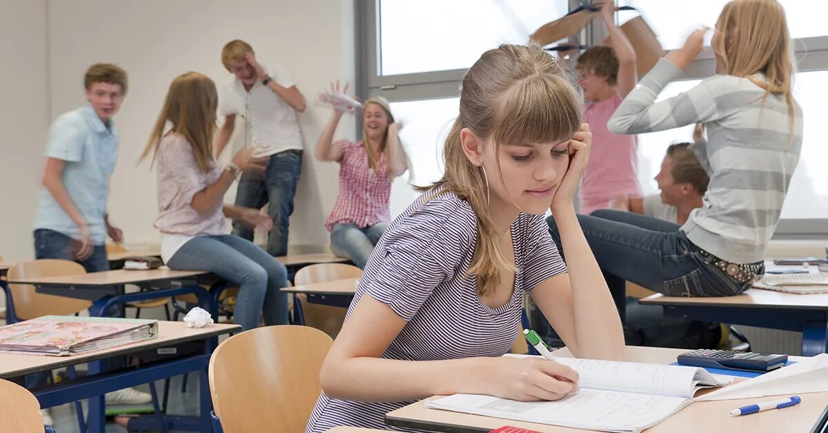 100 Девочки школа. Girl in Classroom. Chaos in the Classroom. Chaos in class.