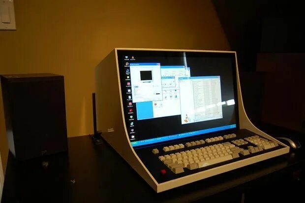 Term-pc-pr. Защитный шкаф для компьютера. Системный блок для компьютера. Старый компьютер. Term pc.