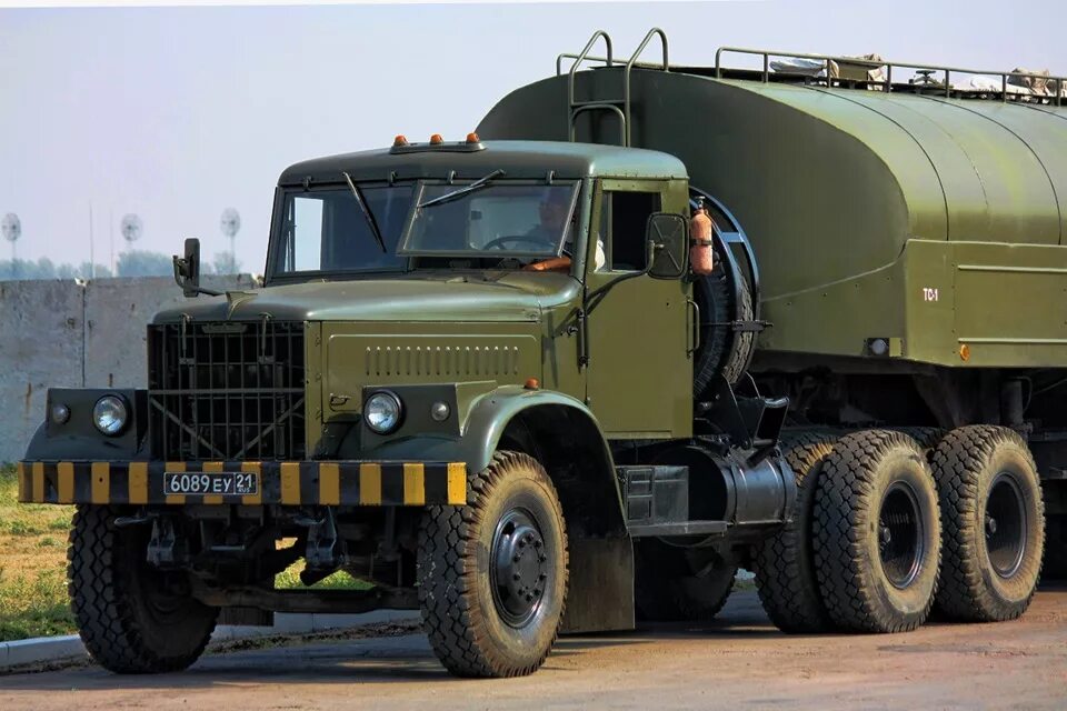 Топливозаправщик аэродромный тза-22. Топливозаправщик краз 258 тз 22. 5. Краз 260 аэродромный. Маз-200 топливозаправщик avd.