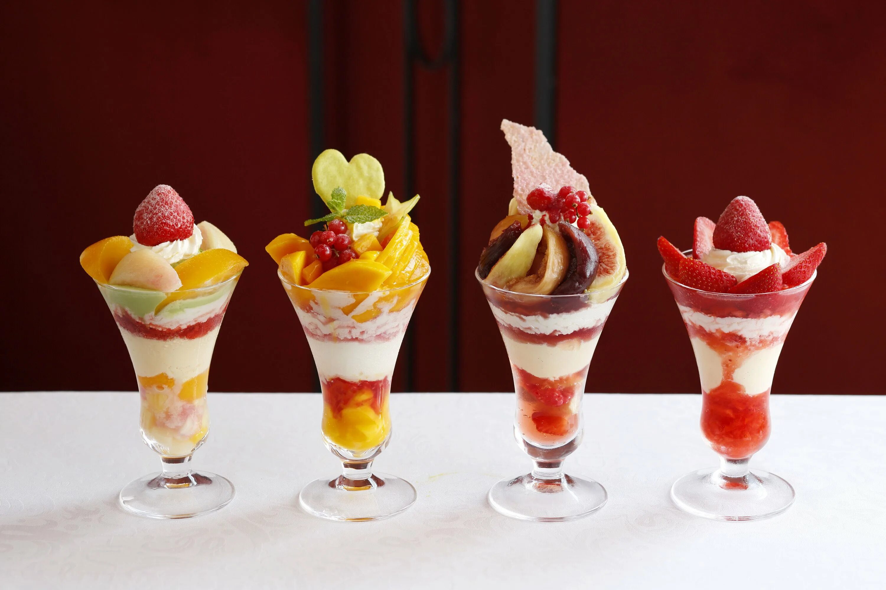 Мороженое парфе. Трайфл наполеон. Парфе 19 век. Мон парфе. Холодные десерты.