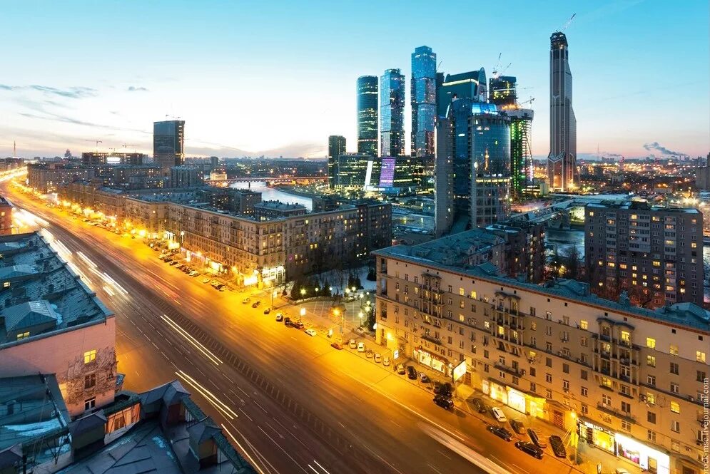 Здание мэрии кутузовский проспект. Кутузовский проспект москва. Кутузовский проспект 35/30. Кутузовский проспект в 2000. Кутузов проспект москва.