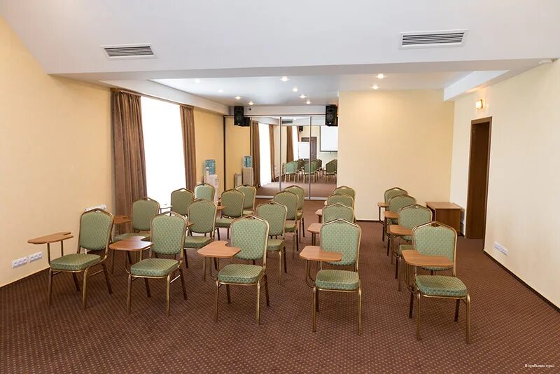 Отель Воробьевы Горы 4*, Курган, цены от 2900 руб. 101Hotels.com