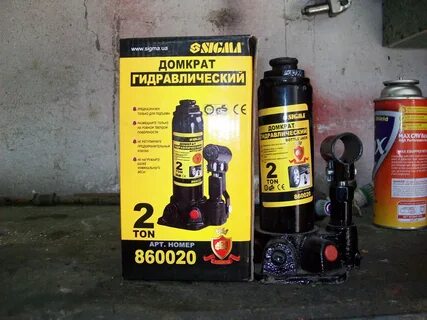 Какое масло заливать в домкрат
