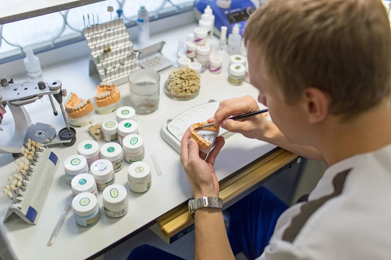 зубные техники свежие вакансии москва