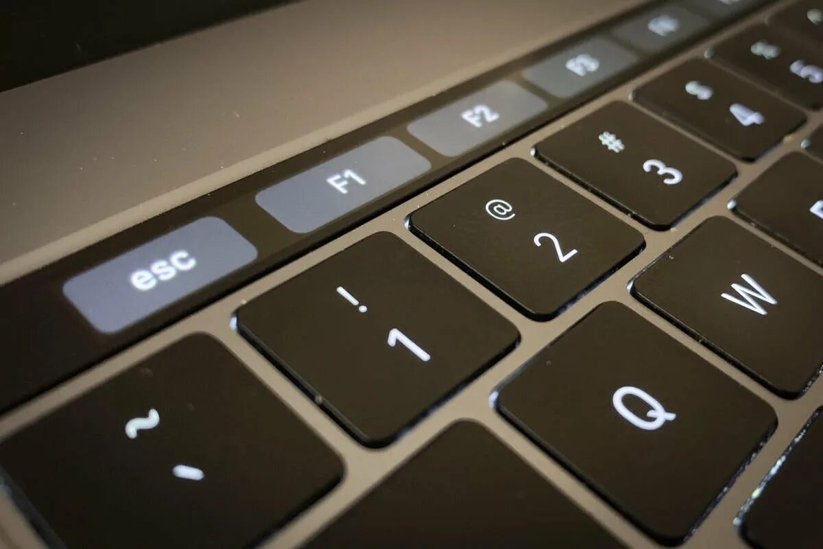 Key on keyboard. Mac keyboard. ctrl on mac keyboard. macbook ctrl.