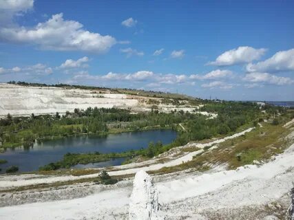 Карьер красное
