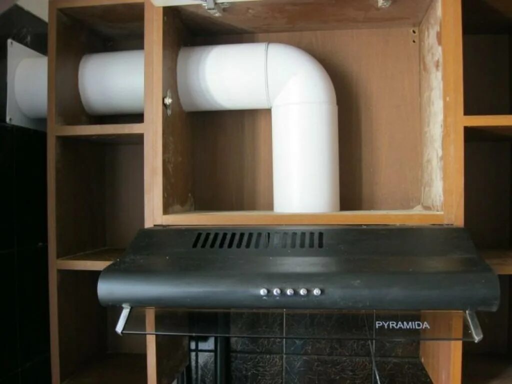 Кухонная вытяжка с выводом в вентиляцию 60 Teka c-63235-c. Кухонная вытяжка с выводом в вентиляцию 60 с воздуховодом 150 мм. Отвод для кухонной вытяжки. Отвод вытяжки в вентиляцию на кухне с отводом.